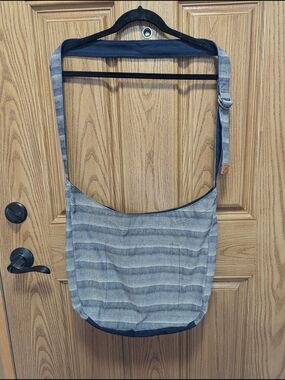 thirty-one Gray Striped Canvas Messenger Bag